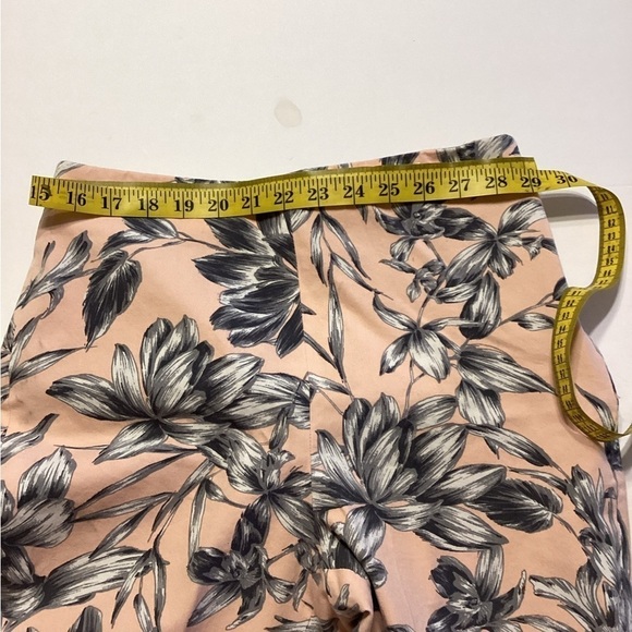 Leith Pink Floral Pattern pants Size Small - Picture 10 of 11
